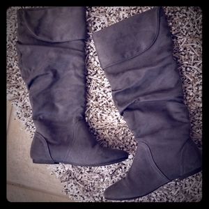 Women's grey boots